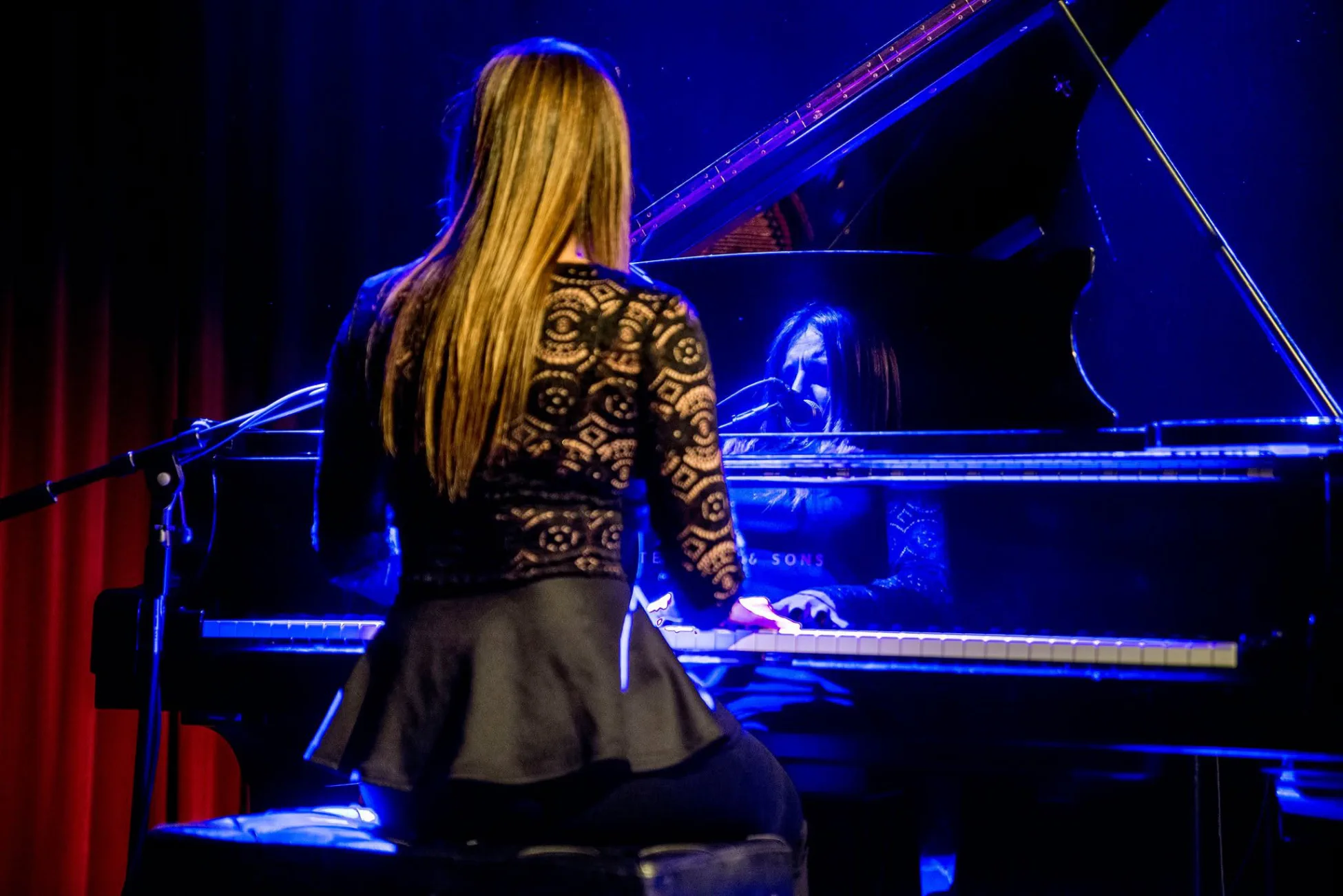 Piano, Born Barcelona